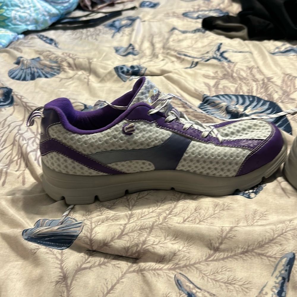 Dr Comfort women’s size 10